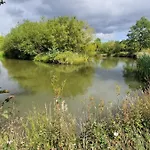 Welcome To Lakeland Fishery! Nyaraló Rooskey