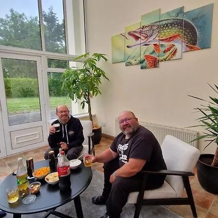 Hébergement de vacances Welcome To Lakeland Fishery! Rooskey